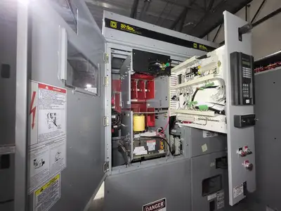 USED 2002 SQUARE D EG44D