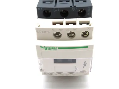 NEW SCHNEIDER ELECTRIC LC1D09G7 CONTACTOR 690V 50/60HZ