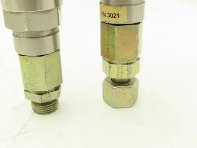 IFM Efector PN3021 Electronic Pressure Sensor Monitor 1/4" NPT 250bar Lot of 2