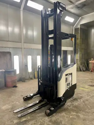 Used 2010 CROWN RR5725-35 Reach Trucks Texas US | TB Forklifts #1274956