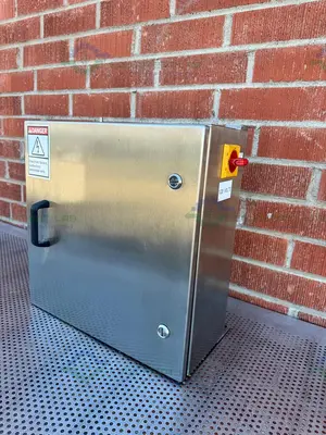 Used RITTAL STAINLESS STEEL STANDARD ENCLOSURE 19" X 19" X 8.5", 120V Electronics & Components California US | Equipment Lab #1453511