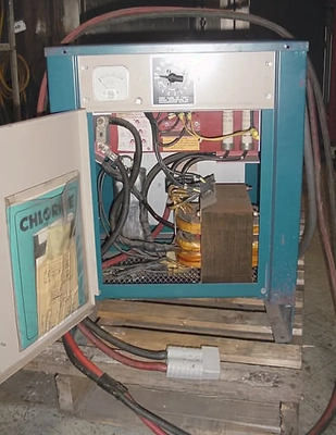 USED BATTERY CHARGER BATTERY CHARGER
