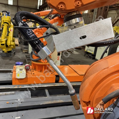 ABB IRB 4600-20/2.5 Welding Robot w/ IRC5 Controller & Lincoln R450 Weld Package