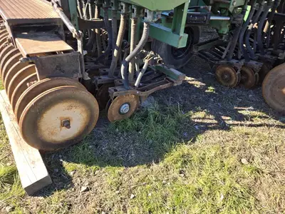 USED 1988 GREAT PLAINS 2SF30