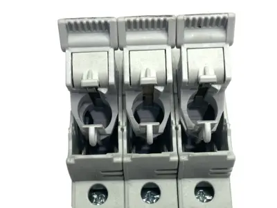 Used Cooper Bussmann Fuse Holder w/ Indicator, 3-Pole 48VDC 30A Fuses Michigan US | Maverick Industrial Sales #1502359