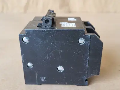 Used SCHNEIDER ELECTRIC CHOMT1515240 Switchgears British Columbia CA | Lenmark #239000