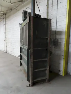 48" X 48" X 24" EPCO VERTICAL HYDRAULIC BALER: STOCK #22919