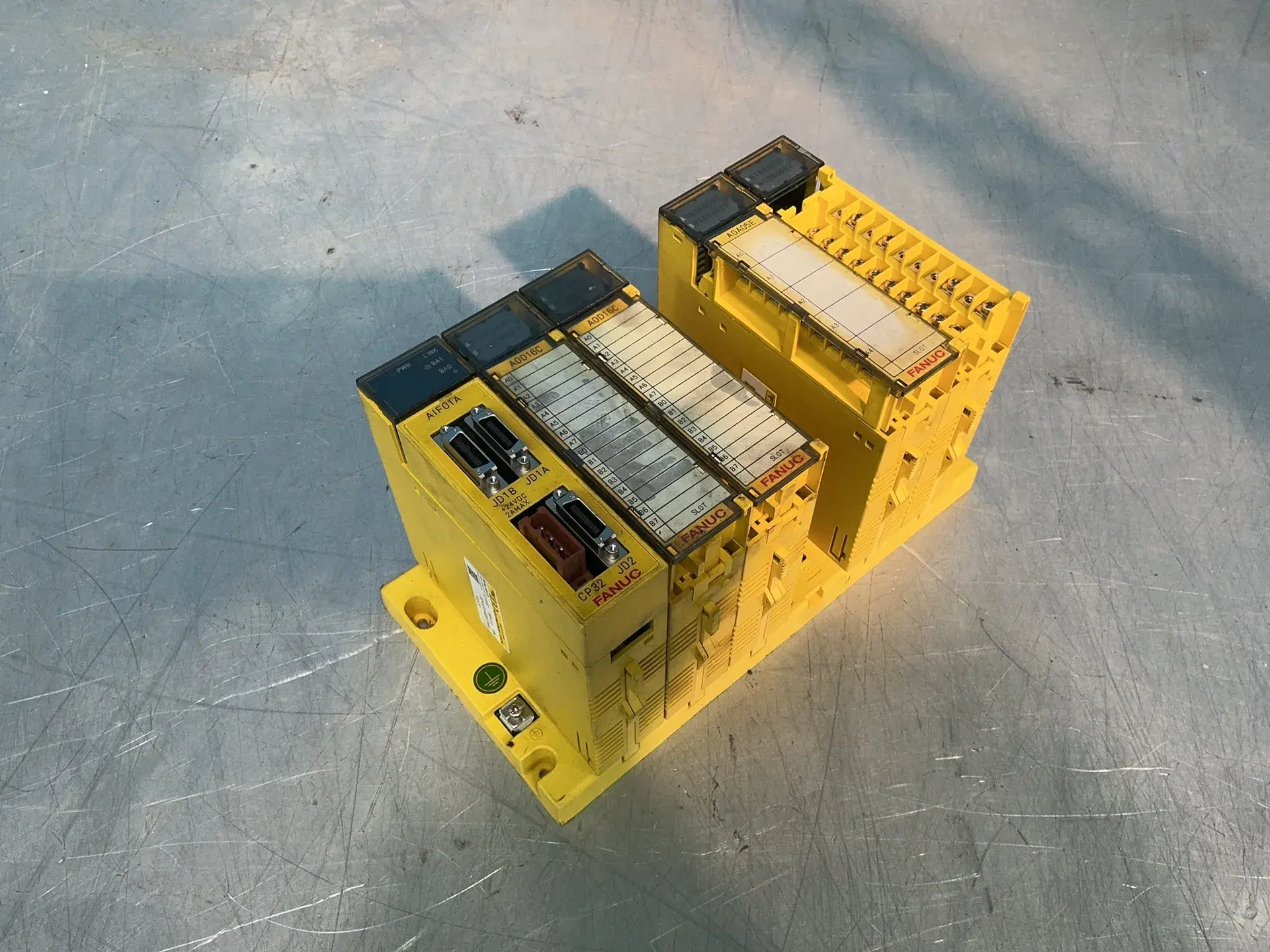 Used 2015 FANUC A03B0819C002 PLC Chassis Ohio US | HGR 24 #1345468