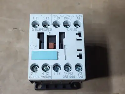 NEW SIEMENS 3RT1016-1AK61