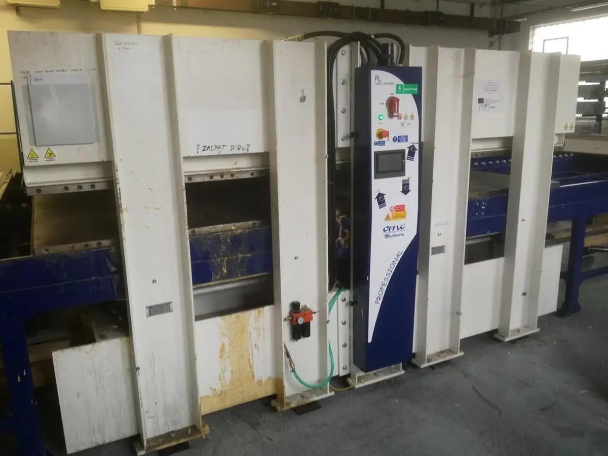 Used 2015 OMC MACHINERY PL 120 35X18 LC Heated Platen Hydraulic Press CZ | Amaron s.r.o. #1065200