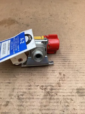 SMC VHS40-04-XG-X2127 3-Way, 2 Position Solenoid Lockout Valve 145PSI