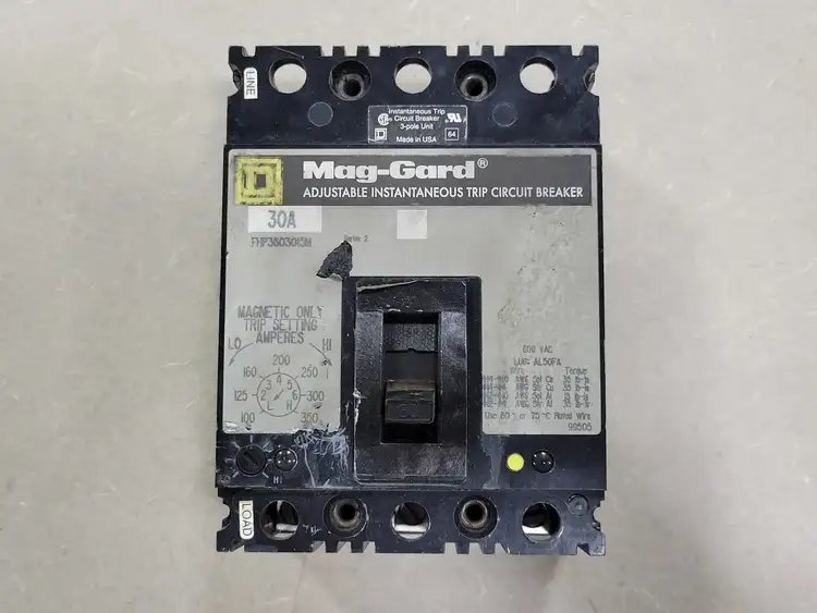 Used SQUARE D FHP3603015M Switchgears British Columbia CA | Lenmark #242420