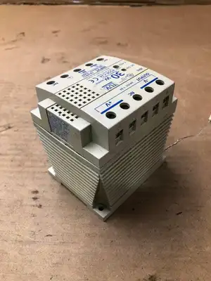 IDEC PS5R-C24 30W Switching Power Supply 24VDC 100-240VAC 50/60Hz
