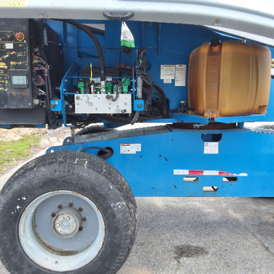 USED 2015 Genie S-65