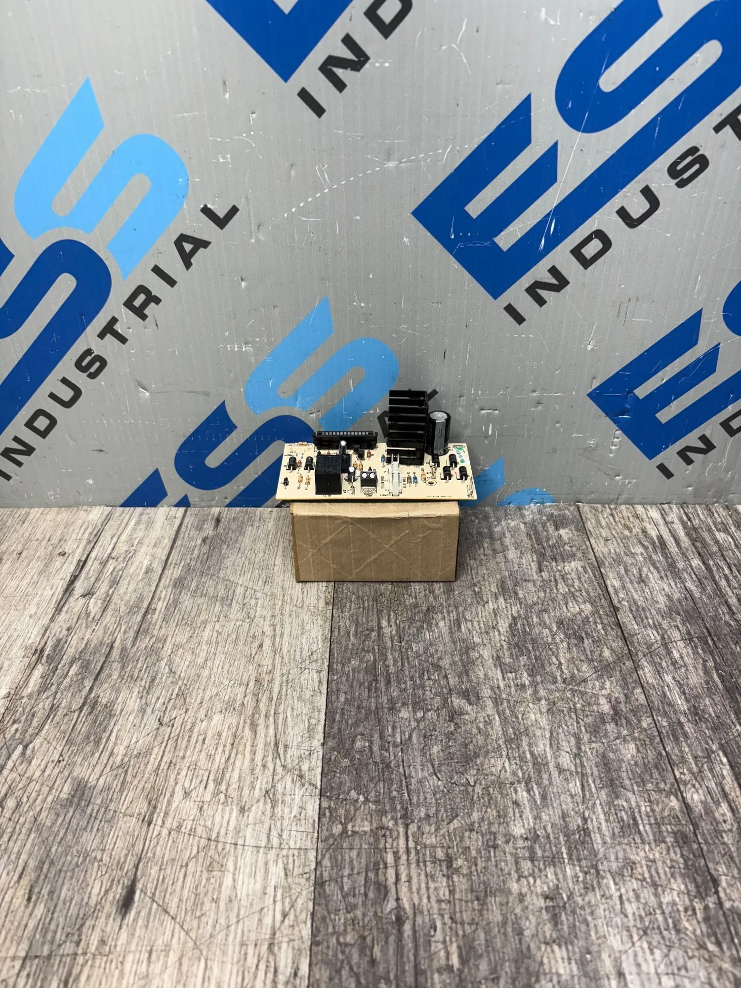 USED Lithonia Lighting EMEPB00092 REV D