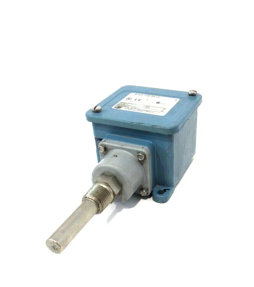 USED UNITED ELECTRIC B105-120-9410 TEMPERATURE CONTROLLER B1051209410