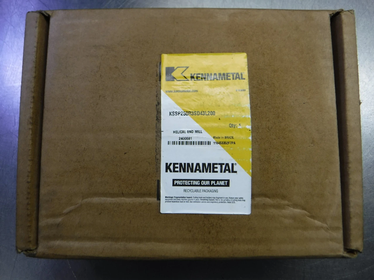Kennametal 2.5" 3 Flute Milling Cutter 1" Arbor KSSP250R3SD43L200 (LOC1150B)
