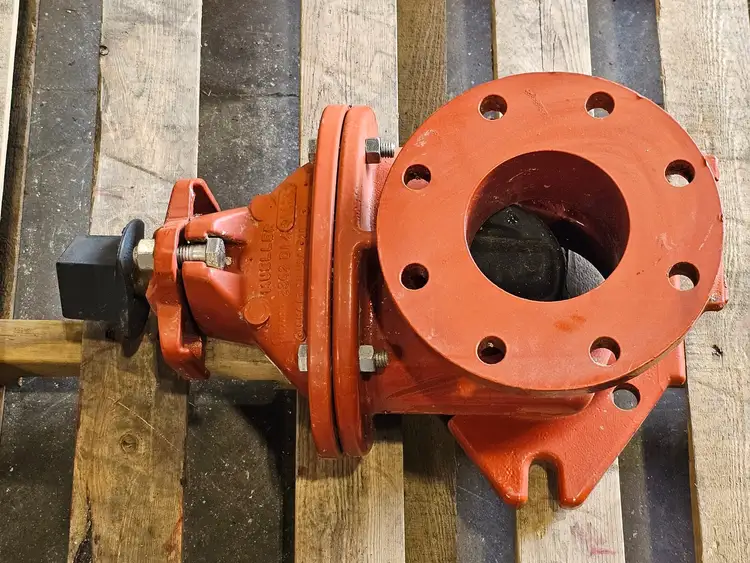 Used MUELLER A-2362 Valves/Fittings British Columbia CA | Lenmark #1440790