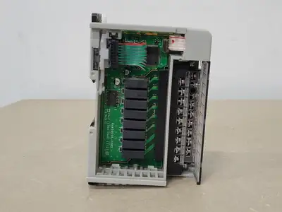 USED ALLEN BRADLEY 1769-OW8I