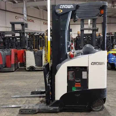 USED 2019 CROWN RR5725-45