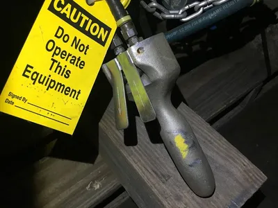 Shaw-Box 80L01050S33A Pneumatic Hoist 2000 lb Capacity 33 fpm Speed Used