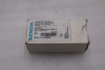 SIEMENS 3SE5112-0CA00 Switch (FIVE AVAILABLE) NEW IN BOX STOCK H247A