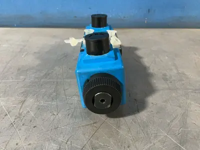 Used VICKERS DG4V3S2NMUB560 Solenoid Valves Ohio US | HGR 24 #1357278