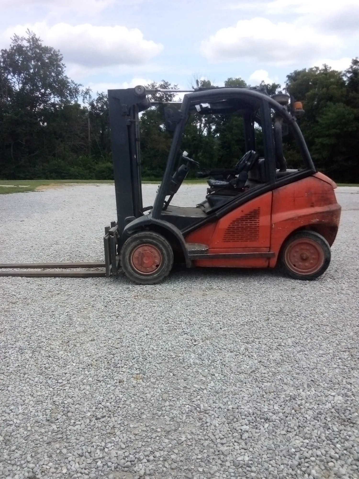 Used _UNKNOWN_ H 40D Internal Combustion Forklifts: Pneumatic Tire Kentucky US | AW Machinery, LLC. #1411293
