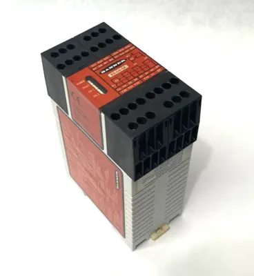 Used Banner Engineering E-Stop/Rope Pull Guard & Monitoring Safety Relay Module, 66091 PLC Processors Michigan US | Maverick Industrial Sales #1389841