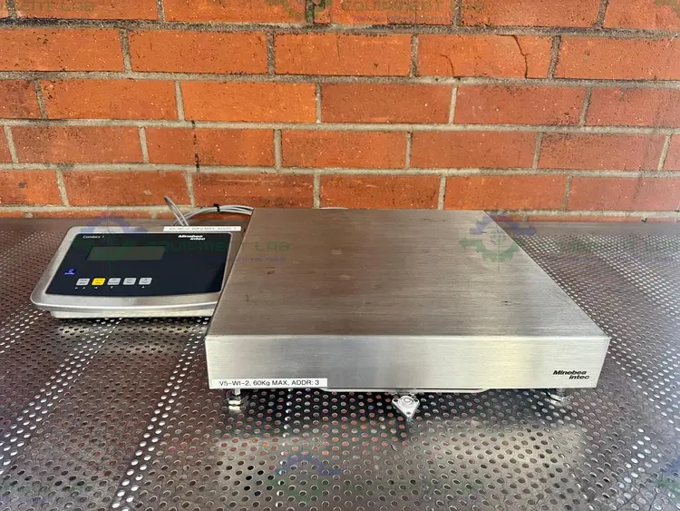 Used MINEBEA INTEC CAPS1U-100EE-LU STAINLESS STEEL SCALE 18X18 W/ CAIS1-U, 130LBS Scales California US | Equipment Lab #1394839