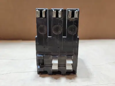 USED SQUARE D QO3100