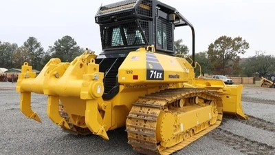 USED 2025 Komatsu D71EX-24