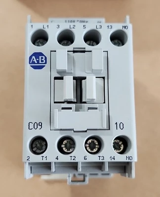 NEW Allen-Bradley 100-C09D10