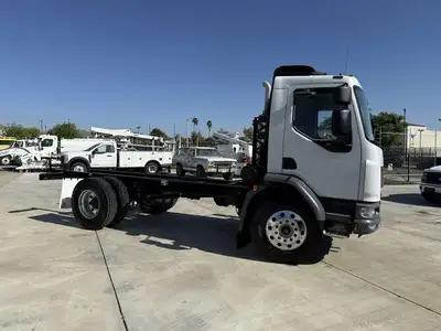 New | in-Stock 2025 PETERBILT 220 Cab Chassis trucks California US | Commerce Truck Equipment Sales #1548686