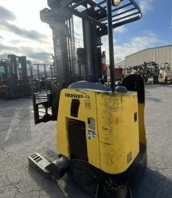 USED 2012 HYUNDAI 18BRP-7