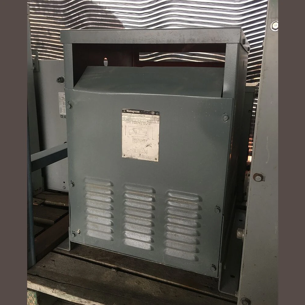 Westinghouse 25 kVA 600 - 120/240 Transformer