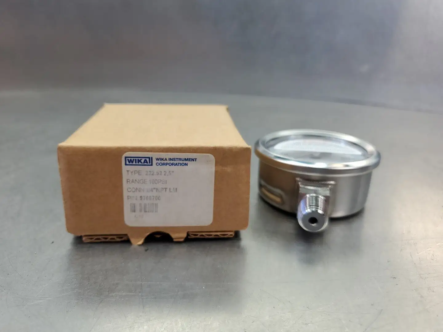 WIKA 232.53 2.5" 100PSI Pressure Gauge 6B-8