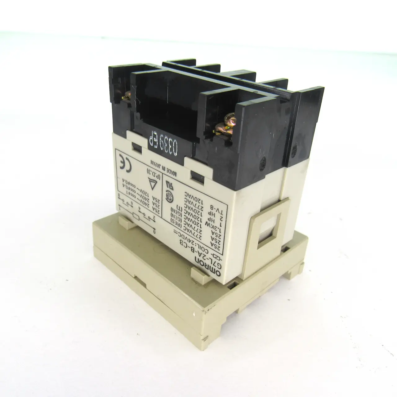 USED OMRON G7L-2A-B-CB