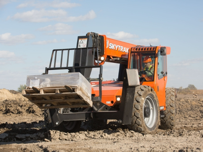 USED 2021 JLG 10054