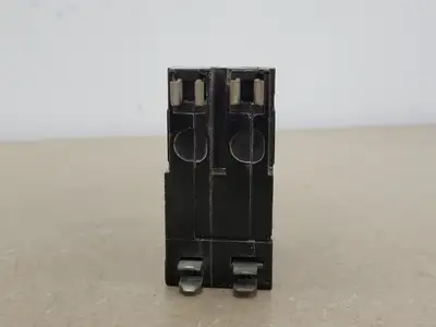 USED SQUARE D QO220