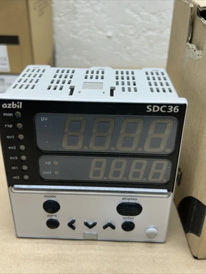 NEW Azbil C36TD0UA1100