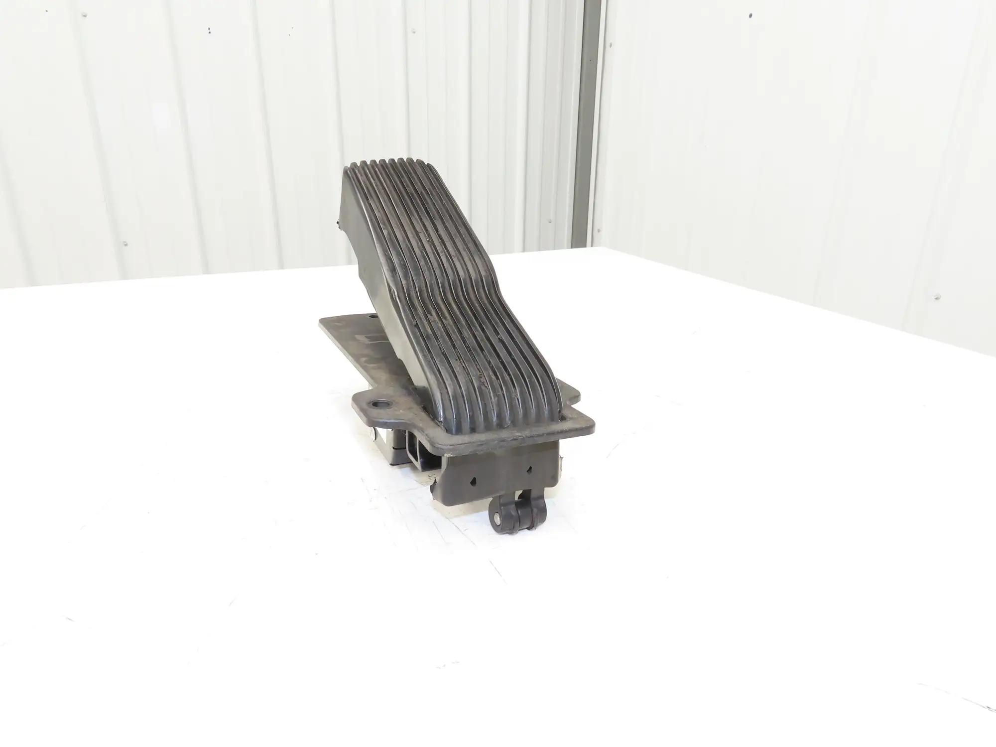 Williams Controls 402746 Forklift Accelerator Pedal & Potentiometer Off E80XN