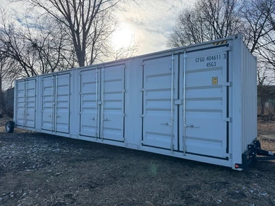 CFGU4046113 // 40 Ft High Cube Sea Container with 4 Sets of Side Doors