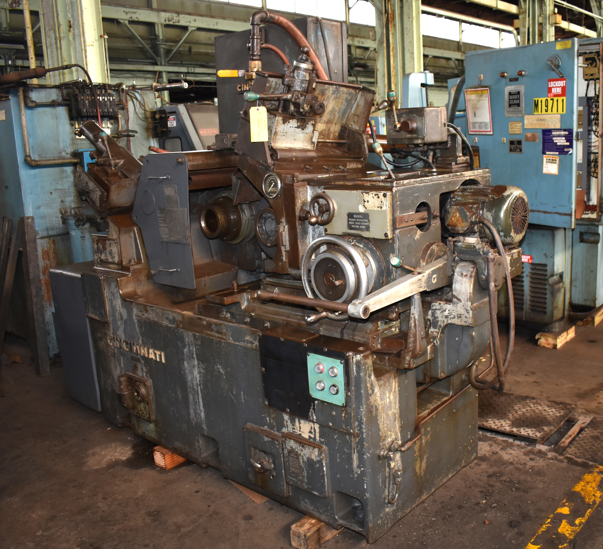 USED CINCINNATI MILACRON 2 LO