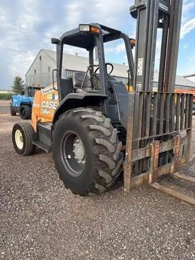 USED 2019 CASE CASE