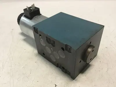 USED BOSCH 0 810 001 825