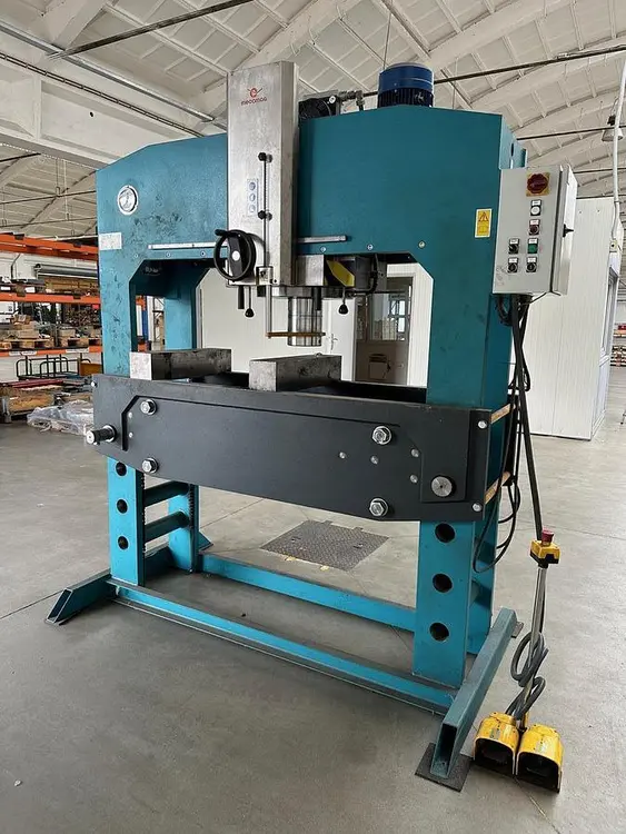 Used 2022 MECAMAQ CD 250 H-Frame Presses CZ | Amaron s.r.o. #1056814