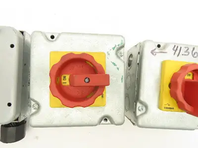 Siemens 3LD2203-0TK53 Rotary Disconnect Switch 2-Gang Steel Outlet Box Lot of 4