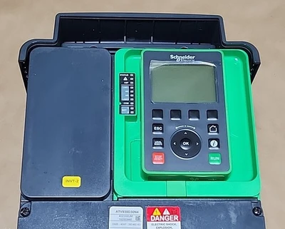 USED Schneider Electric ATV930D30N4