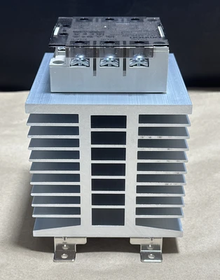 NEW Omron G3PE-545B-3N